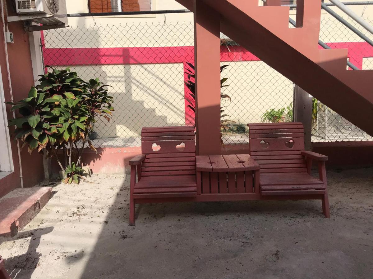 Tropical Paradise Express Caye Caulker Bagian luar foto