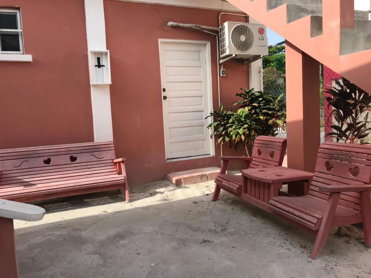Tropical Paradise Express Caye Caulker Bagian luar foto