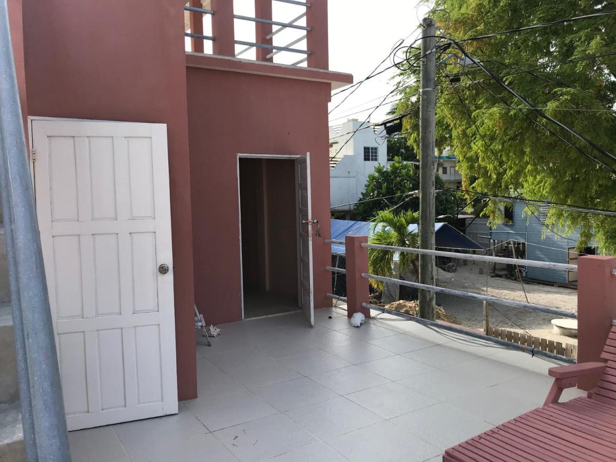 Tropical Paradise Express Caye Caulker Bagian luar foto